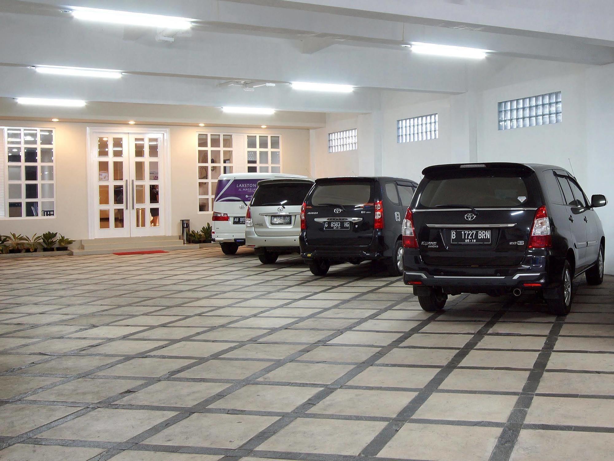 Laxston Hotel Yogyakarta Dış mekan fotoğraf